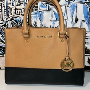 Michael Kors - Black and Tan Tote with Crossbody strap